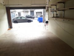 Commercial premises 35 sqm facing the street - 2